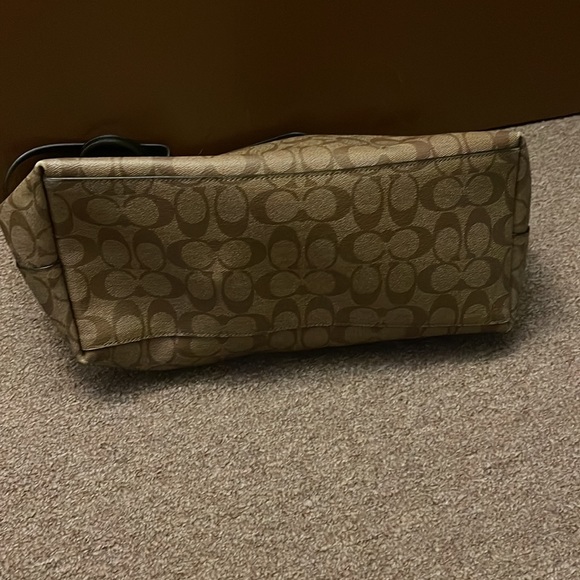 Coach tote purse - Picture 3 of 4